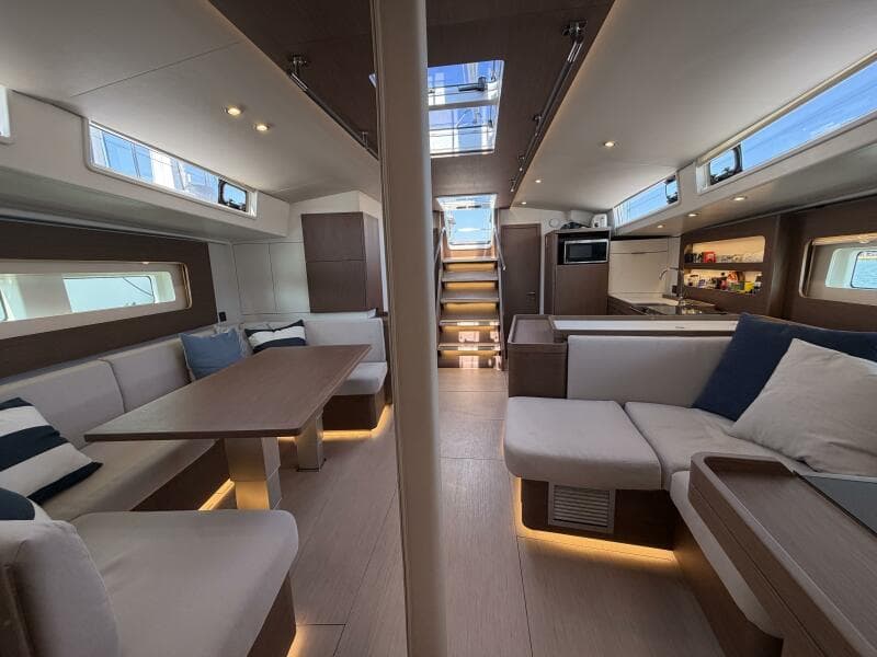 2022 Beneteau Oceanis Yacht 54 - Photo 19