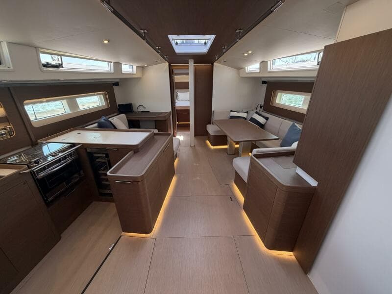 2022 Beneteau Oceanis Yacht 54 - Photo 4