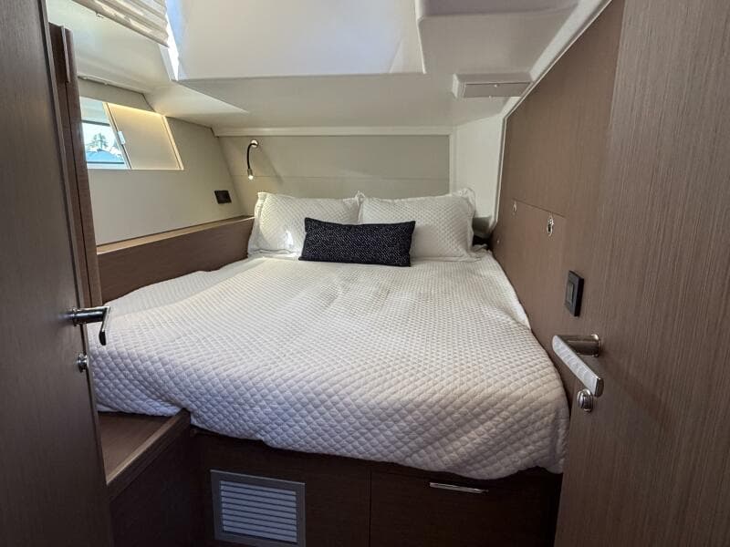 2022 Beneteau Oceanis Yacht 54 - Photo 26