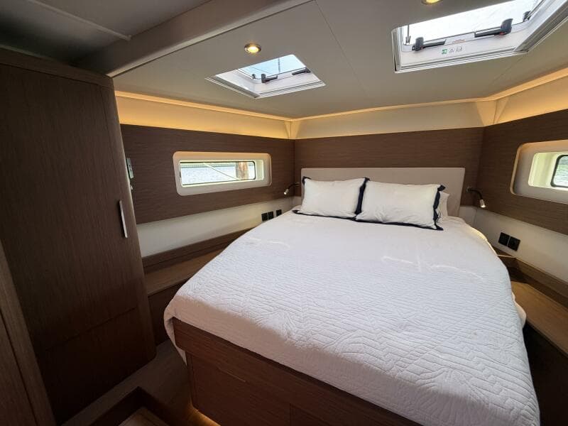 2022 Beneteau Oceanis Yacht 54 - Photo 16