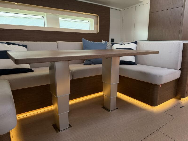 2022 Beneteau Oceanis Yacht 54 - Photo 20
