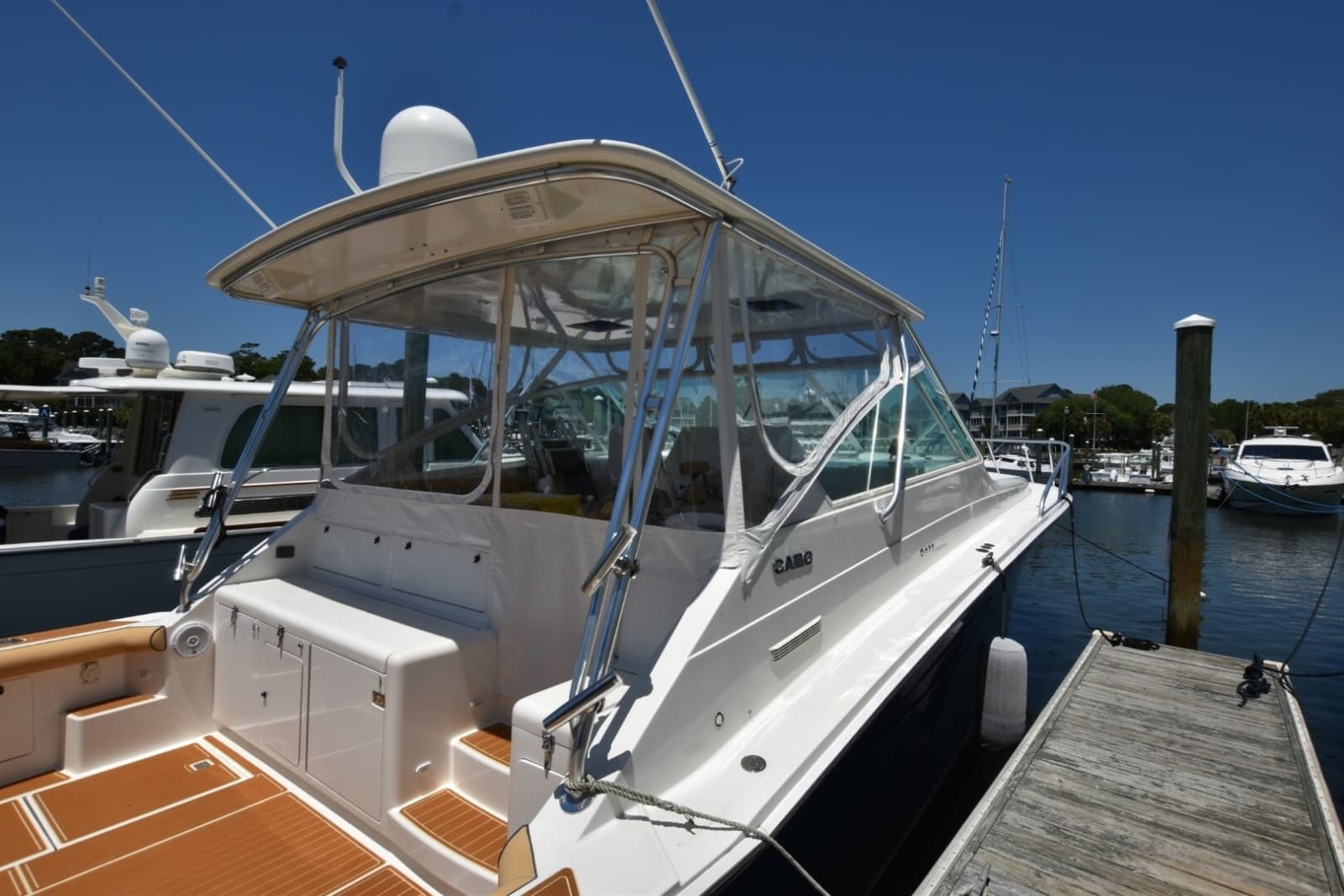 1998 Cabo 45 Express Fisherman - Photo 2