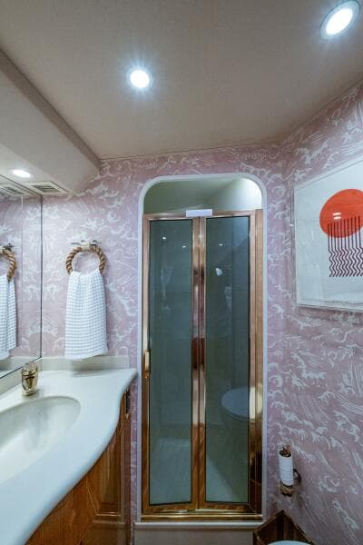 Viking 48 - Sweet Melissa - Master Stateroom Head