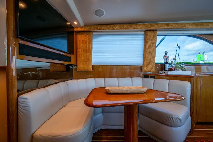 Viking 48 - Sweet Melissa - Dinette