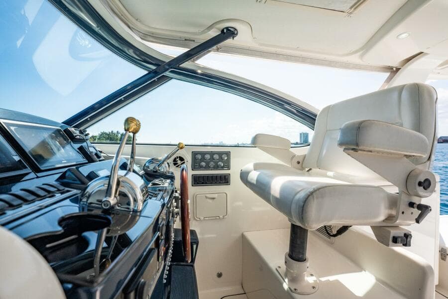 2004 Tiara Yachts 4200 Open