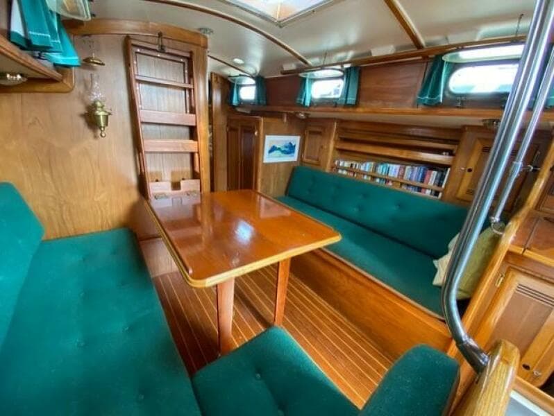 1987 Cape Dory Cape Dory 36