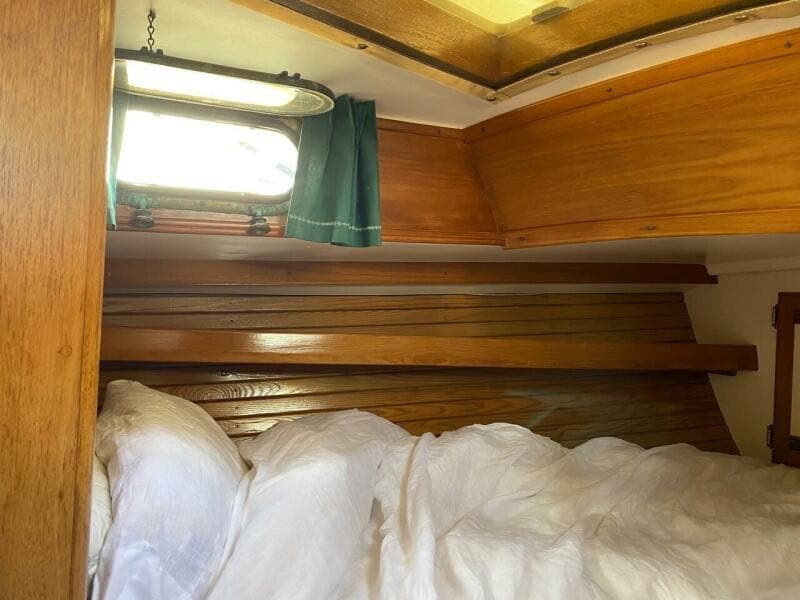 1987 Cape Dory Cape Dory 36