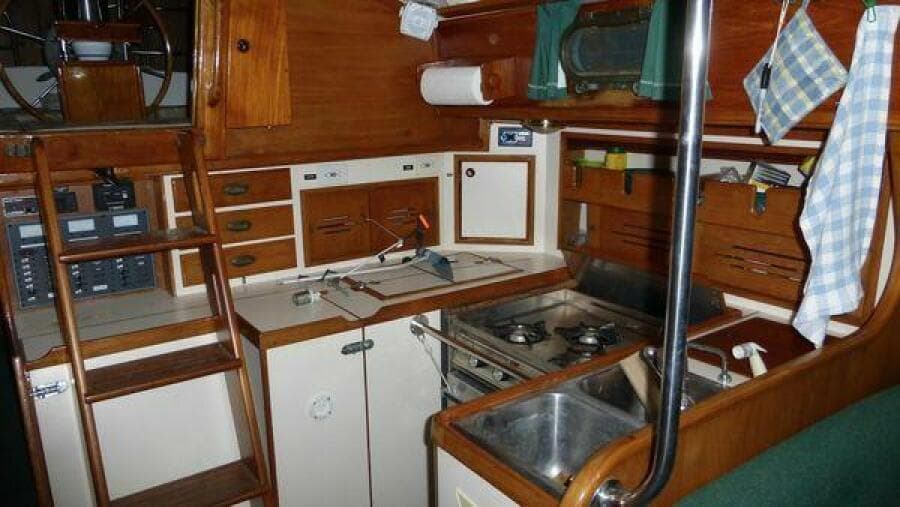 1987 Cape Dory Cape Dory 36