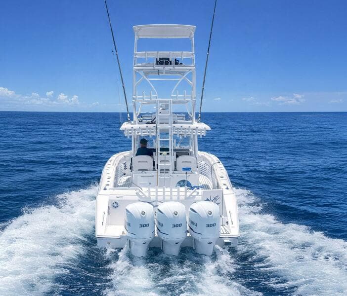2019 Stamas 390 Tarpon