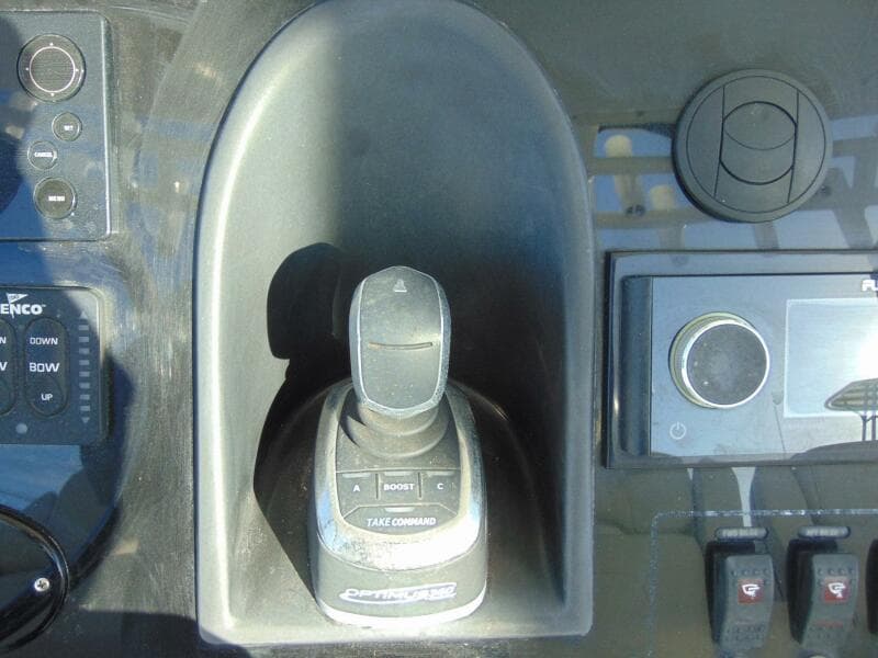 2019 Stamas 390 Tarpon