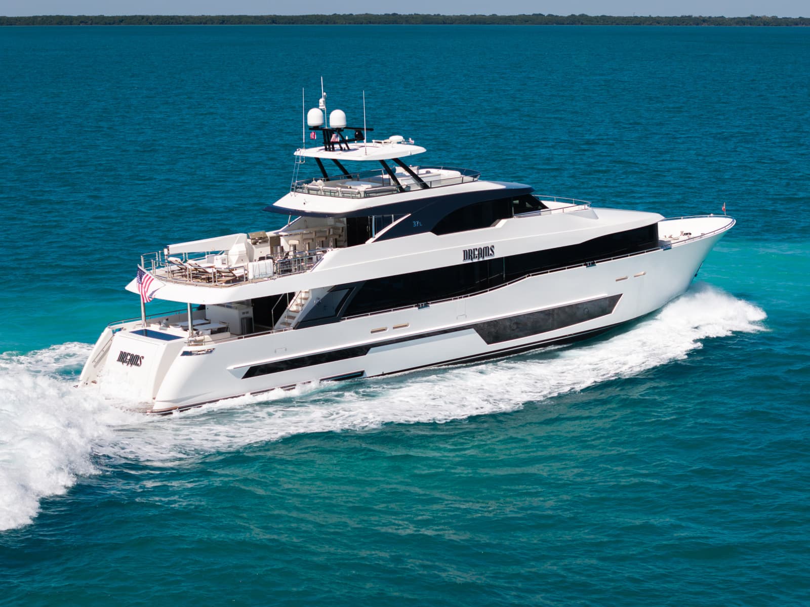 2022 Ocean Alexander 37L - Photo 8