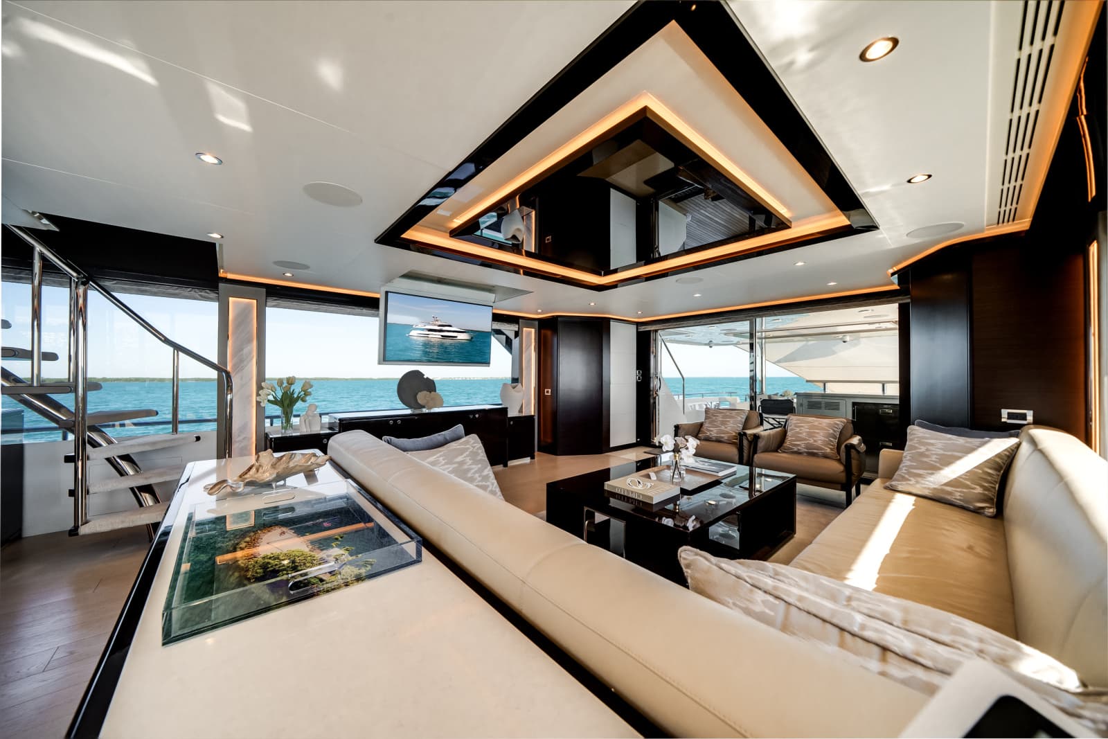 2022 Ocean Alexander 37L - Photo 24