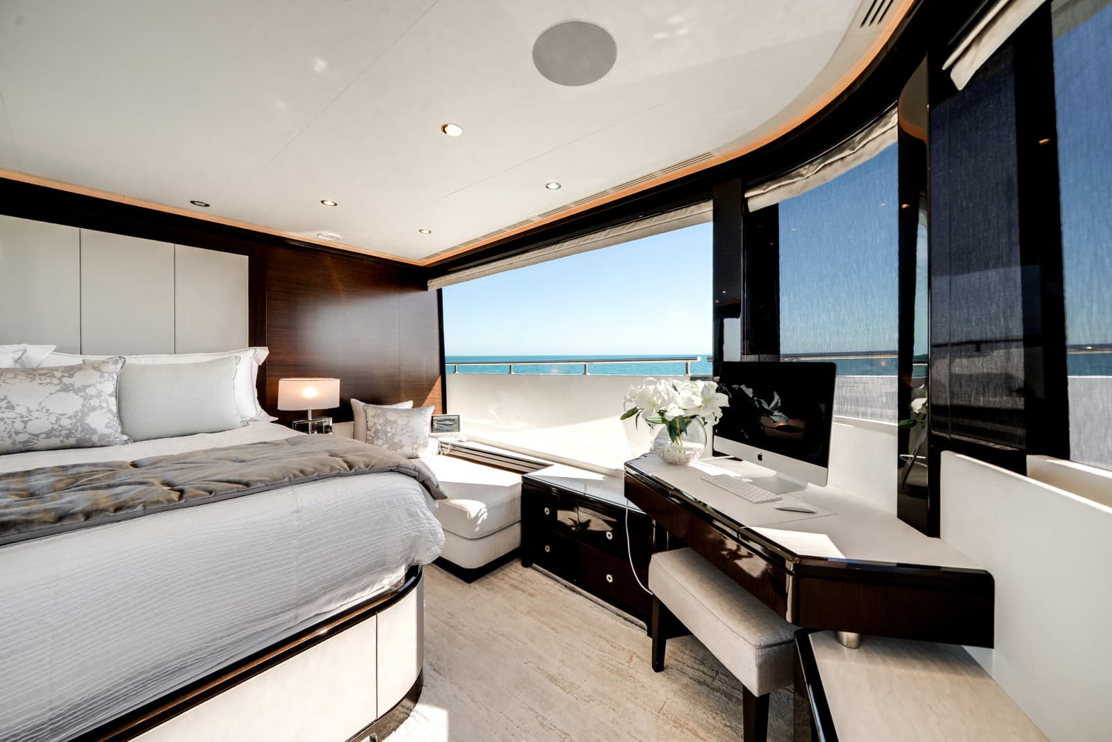 2022 Ocean Alexander 37L - Photo 49