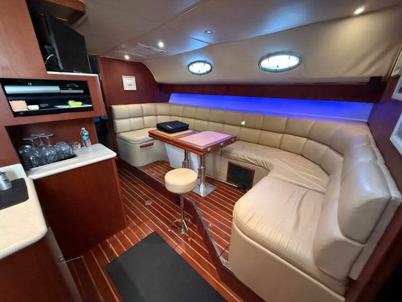 2002 Tiara Yachts 4000 Express