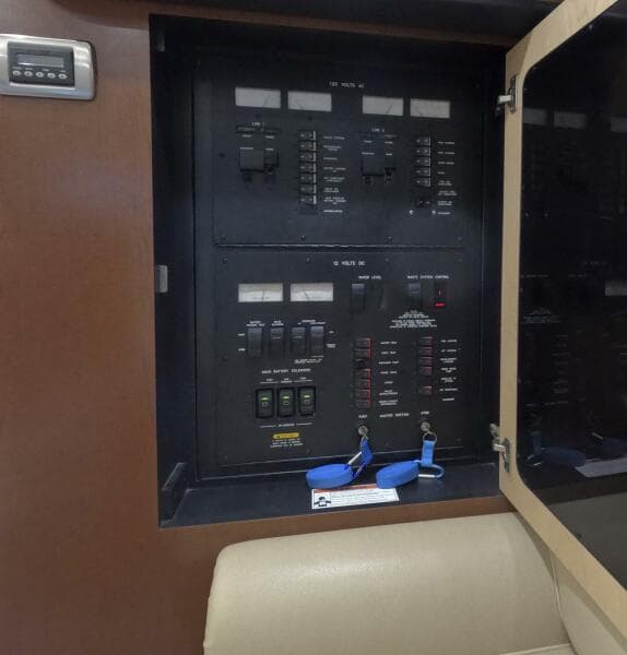 2007 Sea Ray 44 Sedan Bridge