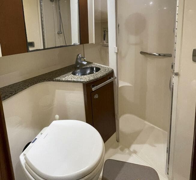 2007 Sea Ray 44 Sedan Bridge