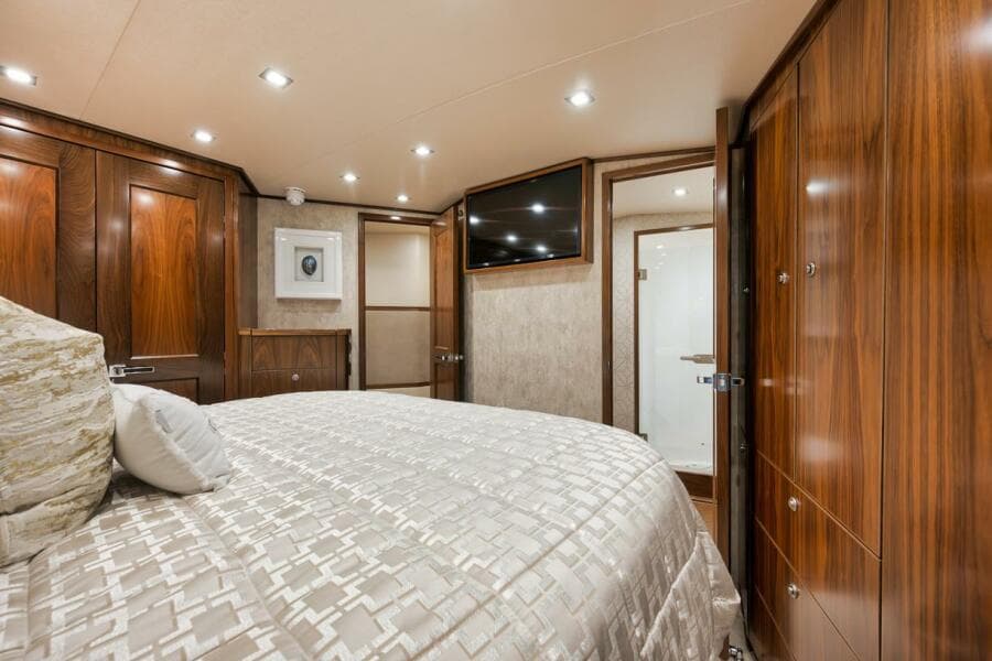 Viking 68 JO-LI - Interior Master Stateroom