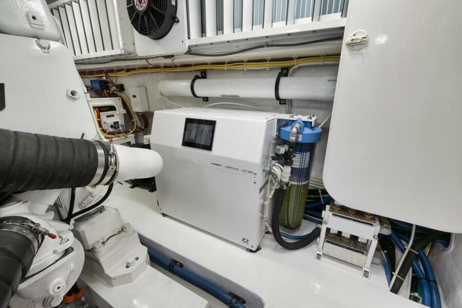 Viking 68 JO-LI - Engine Room