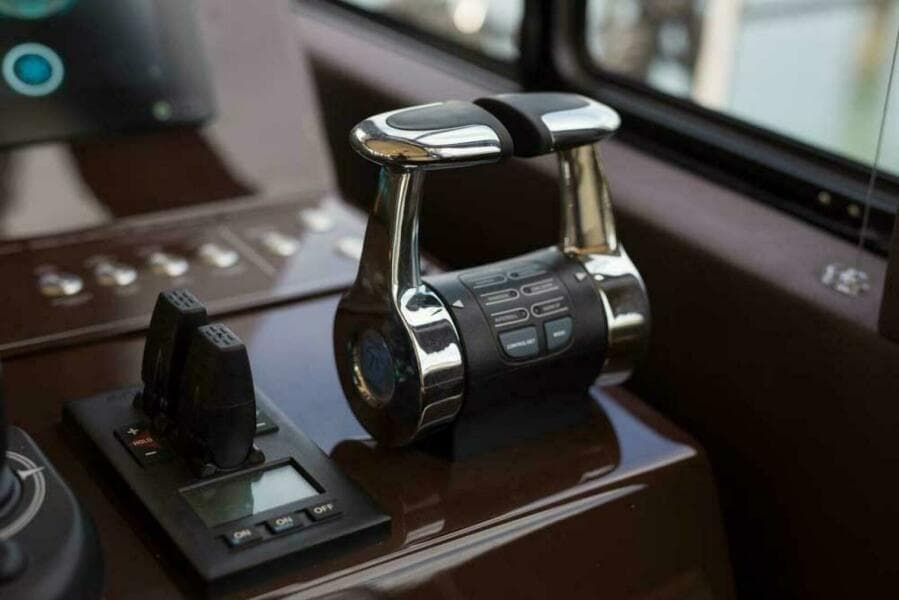 2019 Sundeck Yachts 580 Sport