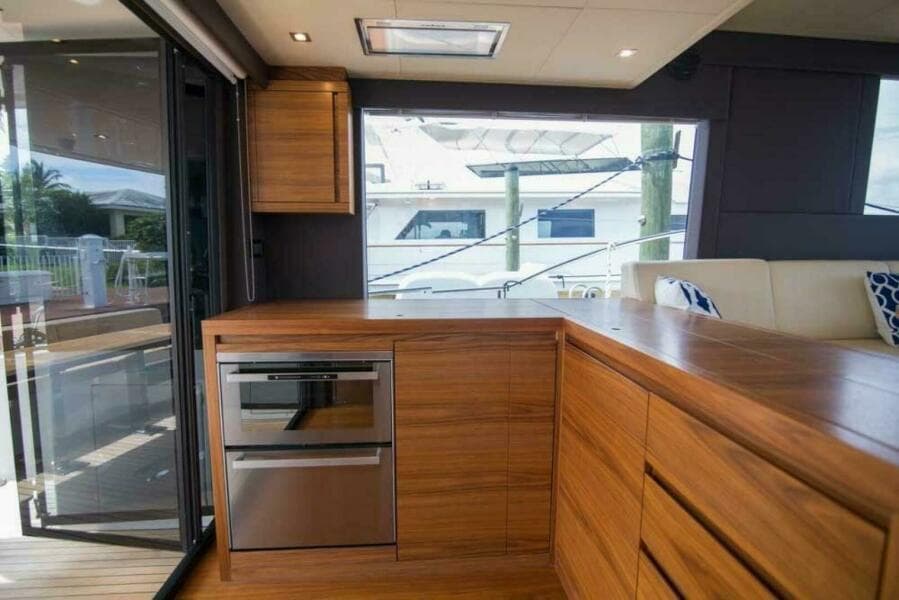 2019 Sundeck Yachts 580 Sport