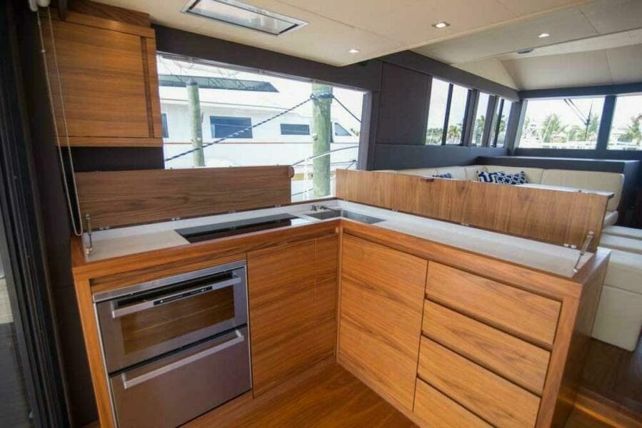2019 Sundeck Yachts 580 Sport