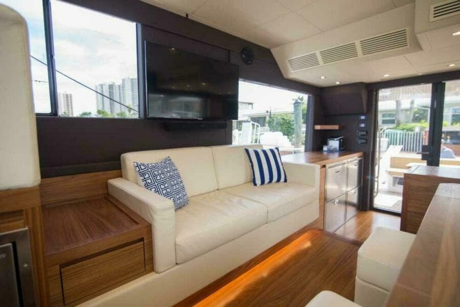 2019 Sundeck Yachts 580 Sport