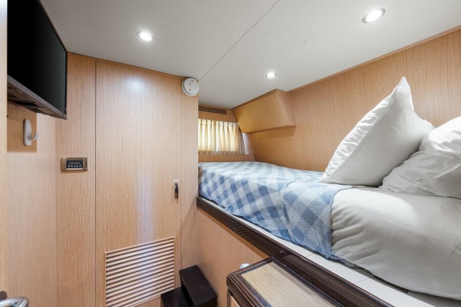 2010 83 Ocean Alexander Motor Yacht 'Relentless'