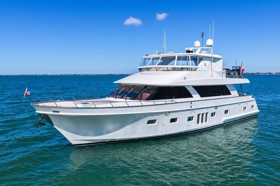 2010 83 Ocean Alexander Motor Yacht 'Relentless'