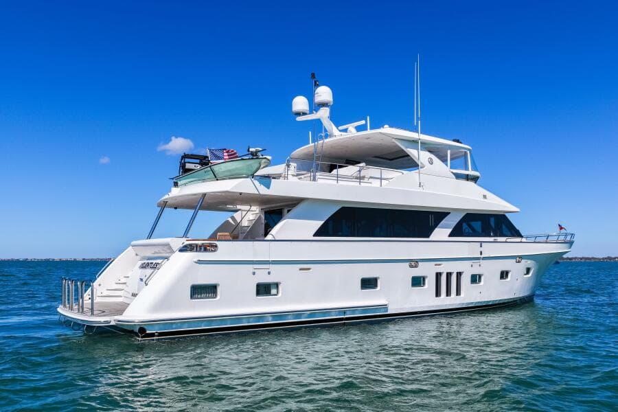 2010 83 Ocean Alexander Motor Yacht 'Relentless'
