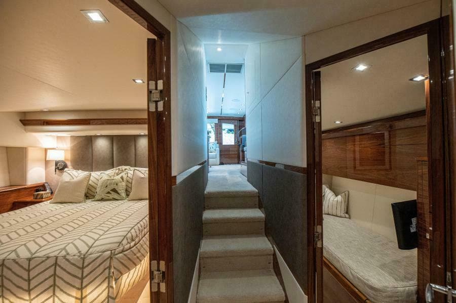 2023 Viking 64 Convertible