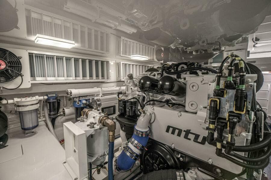 2023 Viking 64 Convertible