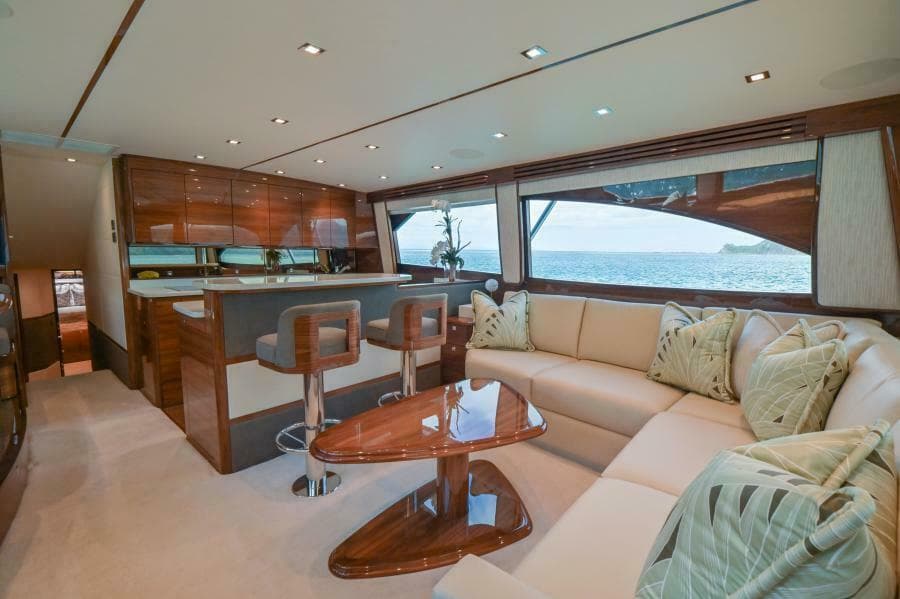 2023 Viking 64 Convertible Salon