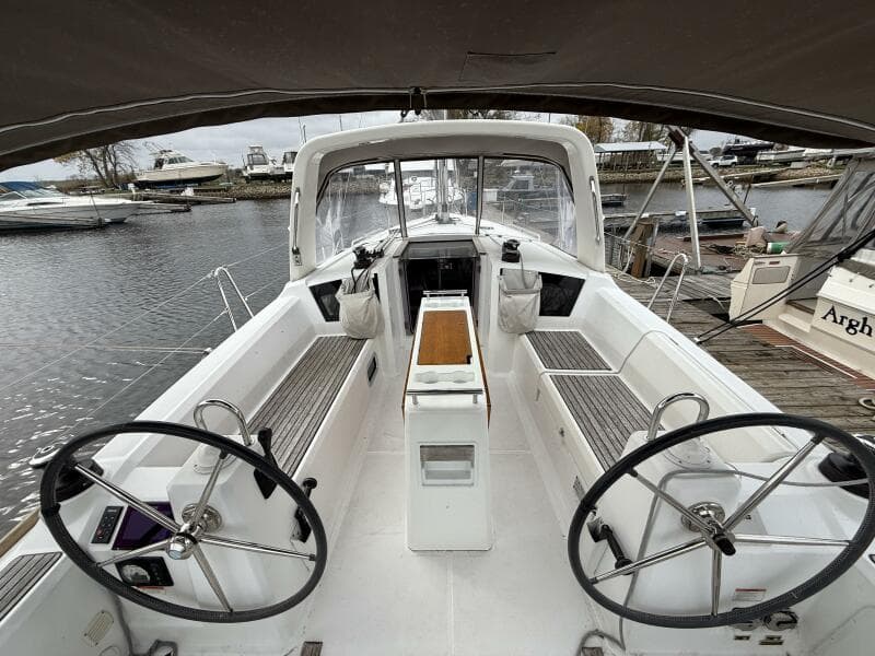 2018 Beneteau Oceanis 35.1 