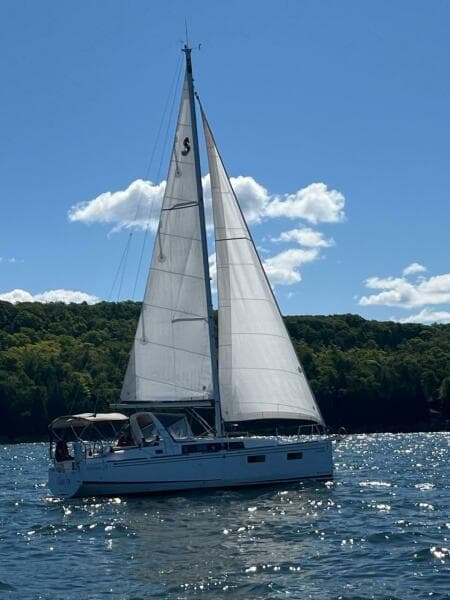 2018 Beneteau Oceanis 35.1 