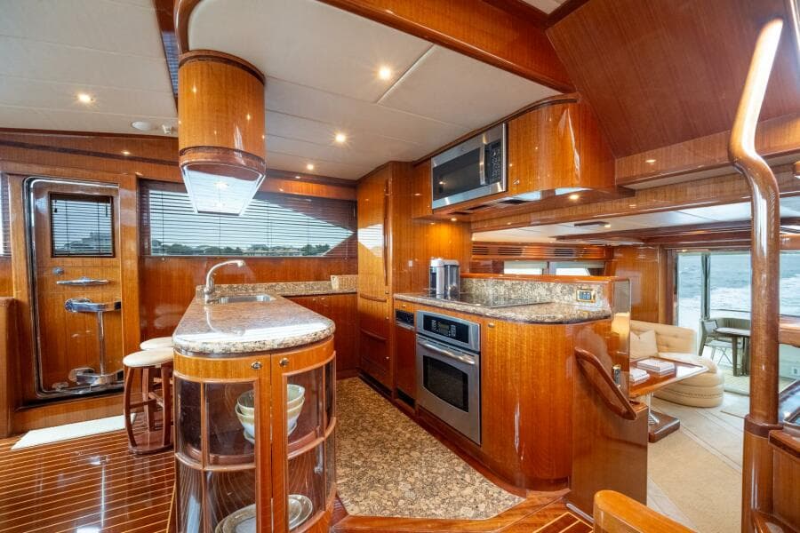 2008 Hampton 630 Pilothouse