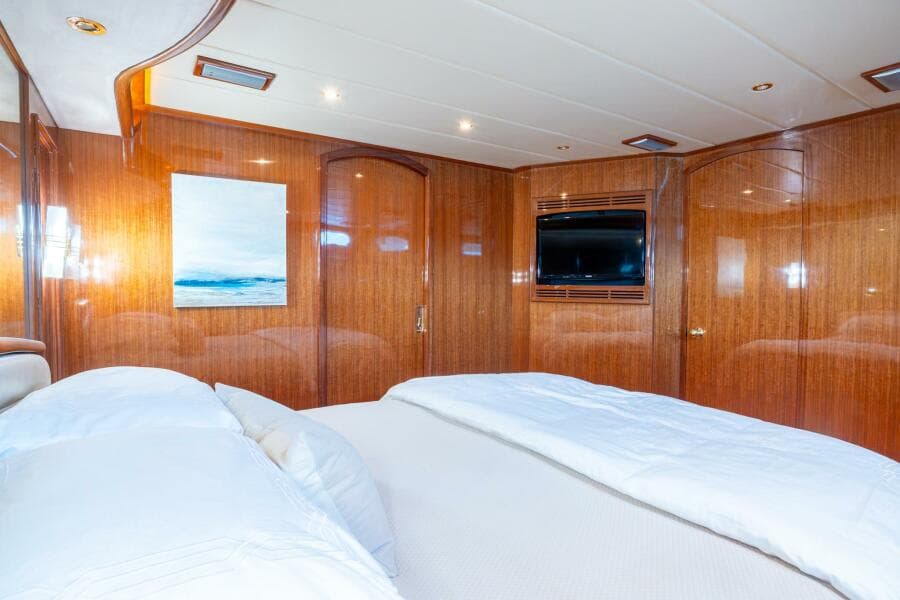 2008 Hampton 630 Pilothouse