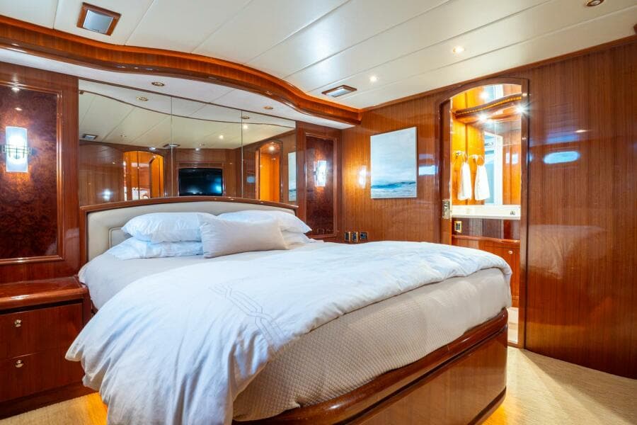 2008 Hampton 630 Pilothouse