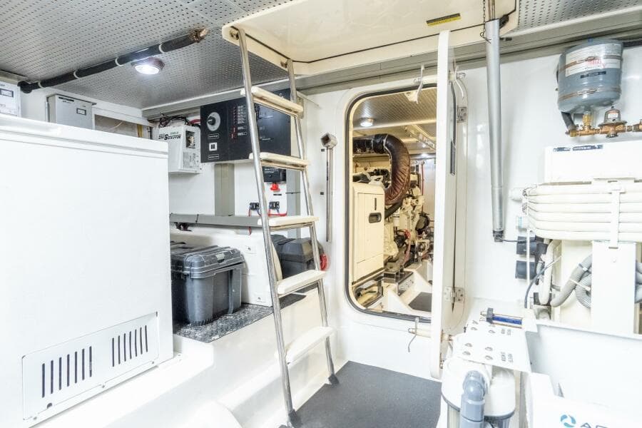 2008 Hampton 630 Pilothouse