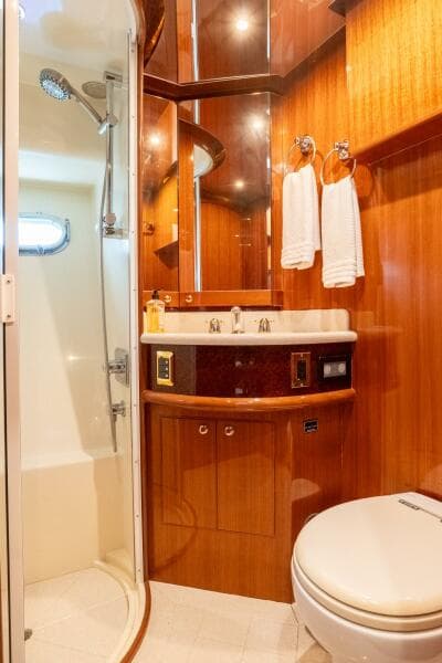 2008 Hampton 630 Pilothouse