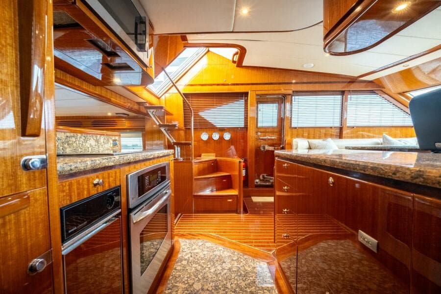 2008 Hampton 630 Pilothouse