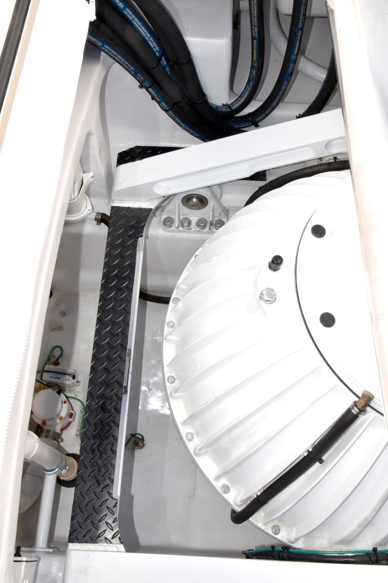 2019 Viking 80 Skybridge