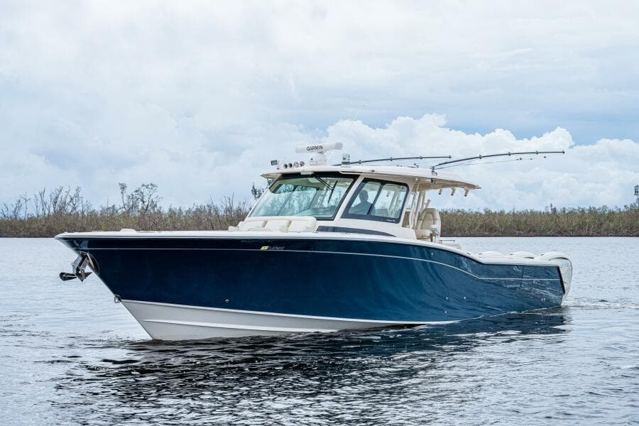 Grady White 45 Pura Vida - Exterior Profile