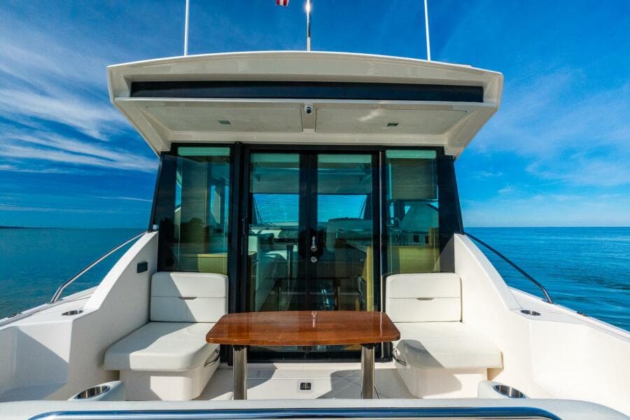 2022 Tiara Yachts 39 Coupe