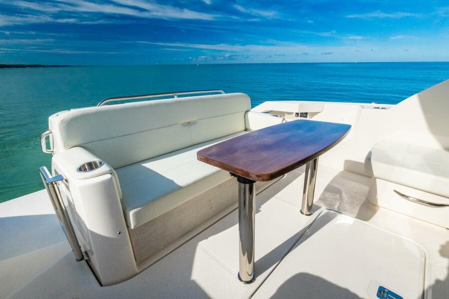 2022 Tiara Yachts 39 Coupe