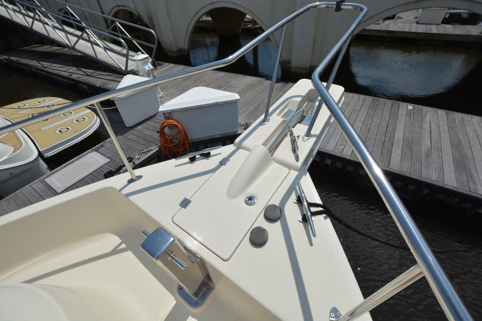 2005 Mainship 34 Trawler - Photo 3