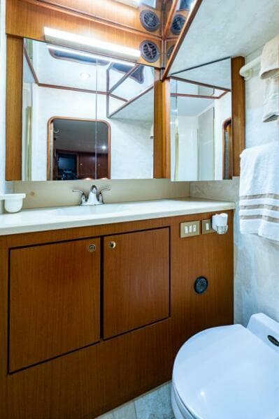 1999 Ocean Yachts 60 Convertible