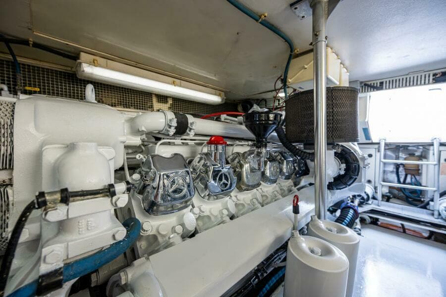 1999 Ocean Yachts 60 Convertible