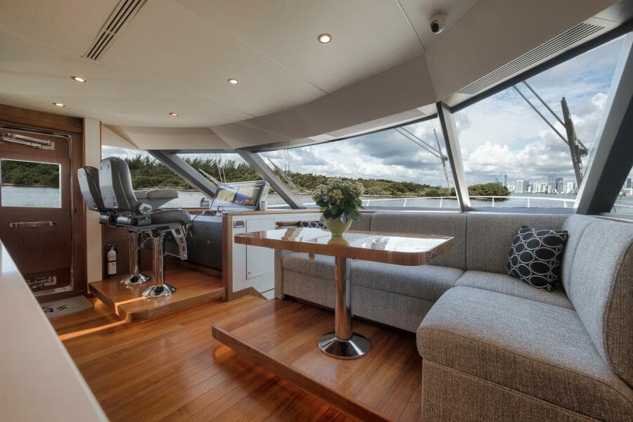 2017 Ocean Alexander 85