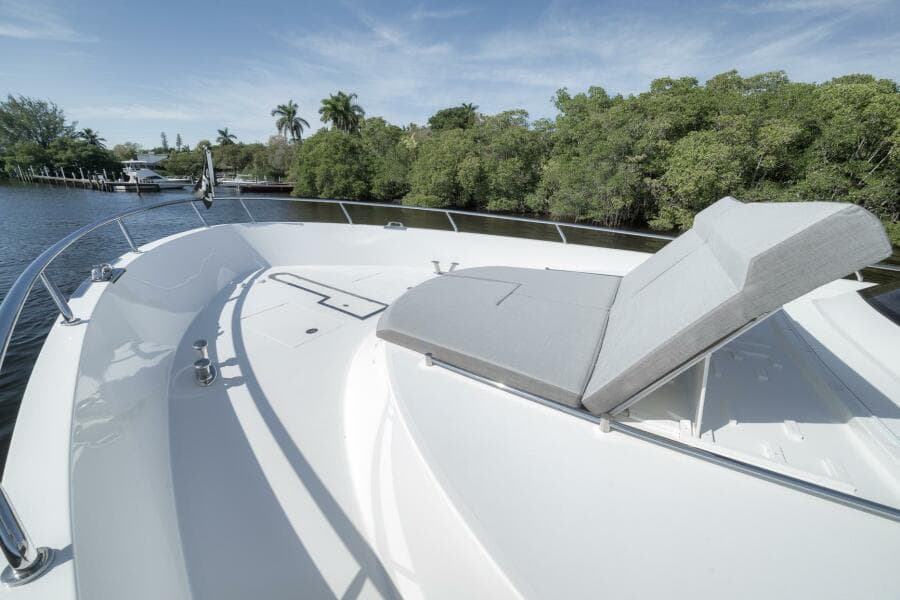 2017 Ocean Alexander 85