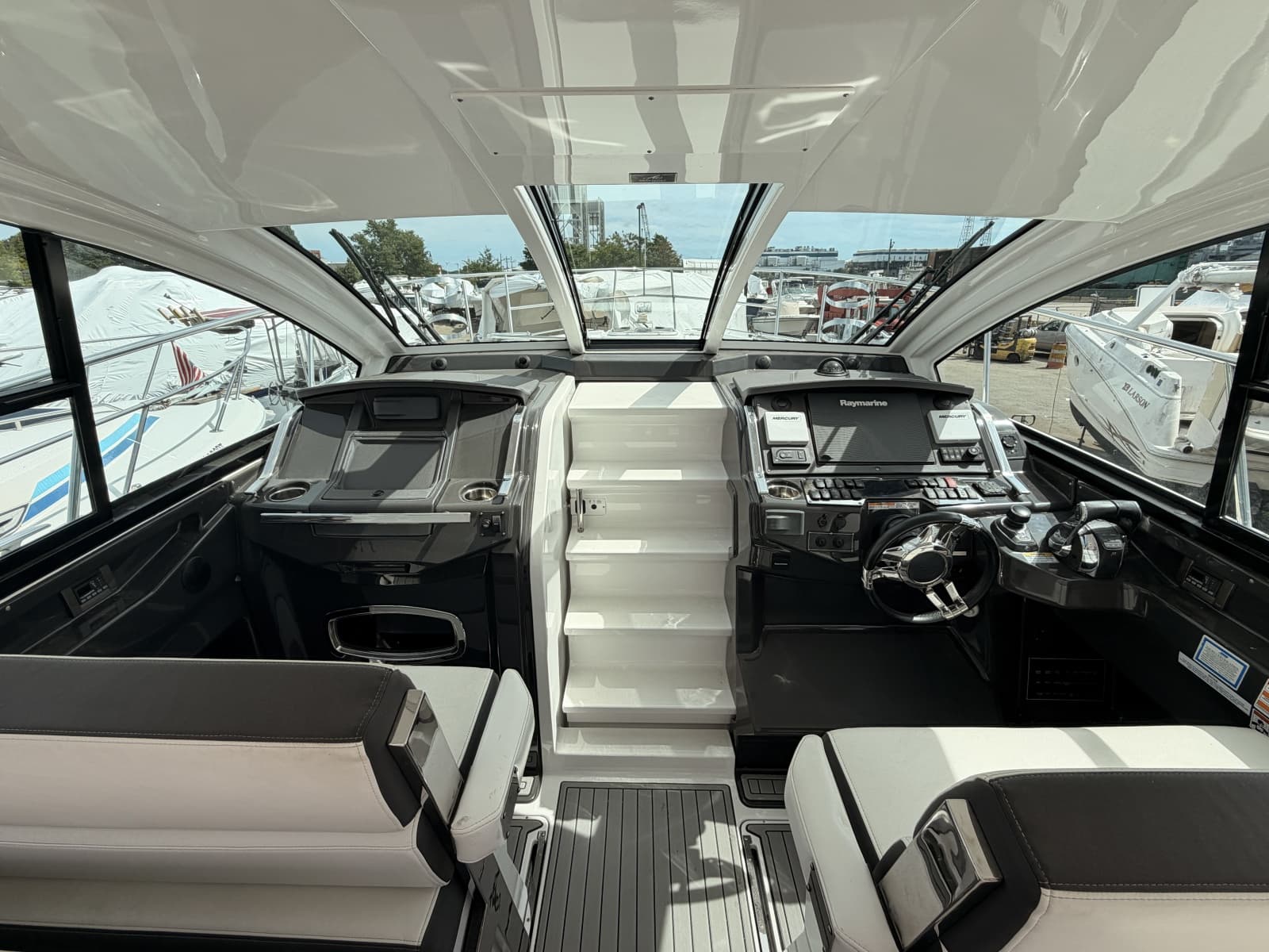 2018 Monterey 36 Sport Coupe - Photo 21